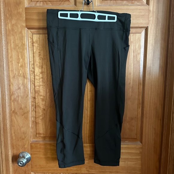 Lululemon Pace Rival Crop *Full-On Luxtreme 22" - Picture 10 of 16